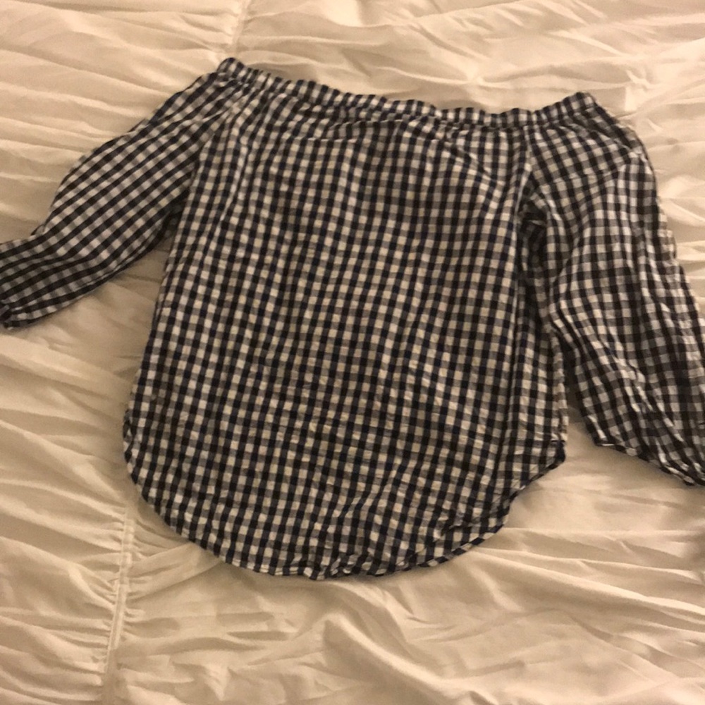 Blue & White plaid shirt 💙